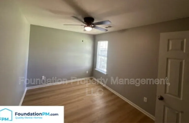 3751 Oak Lake Ln — Photo 20