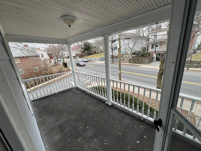 717 Belmont St — Photo 15