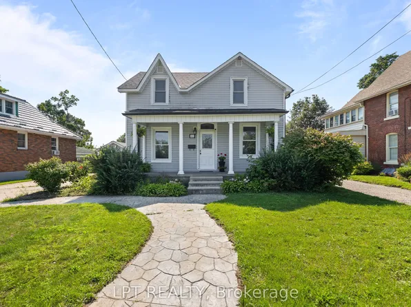 52 Parkside Dr, Barrie, ON L4N 1W9