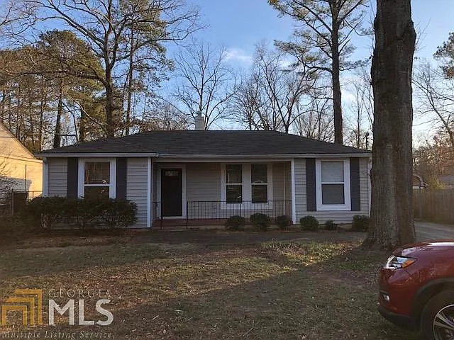 613 Briarwood Cir NW photo 1