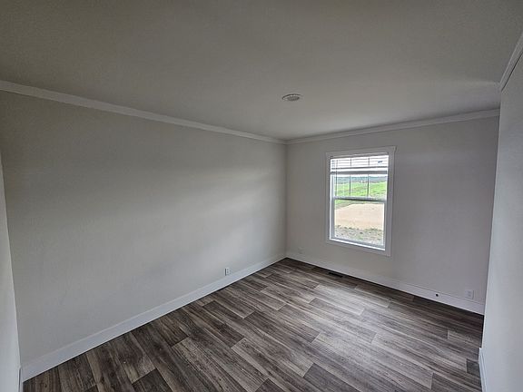 3rd image of 664 Mill Run Ave #204