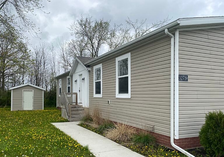 1st image of 32719 N Susan Ln