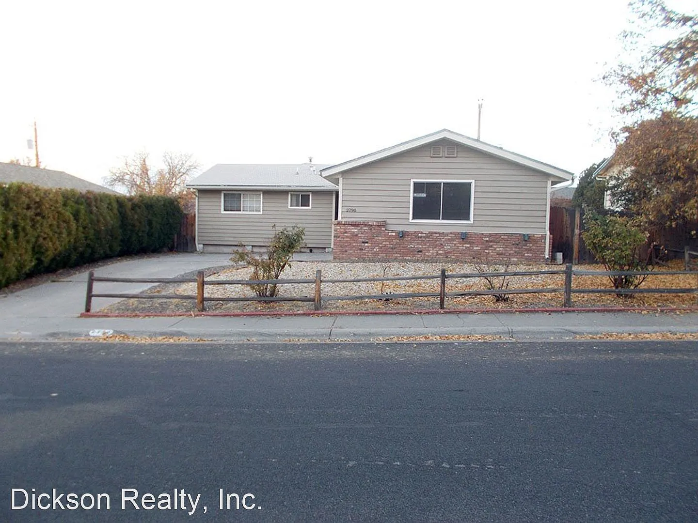 2790 Van Buren Dr photo 1