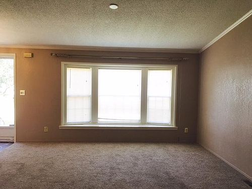 3rd image of 3740 Ravenwood