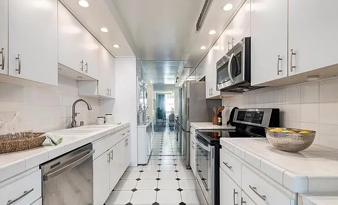1200 N Flores St #29 — Photo 9