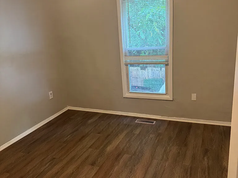 2228 Hunter Pl SE — Photo 7