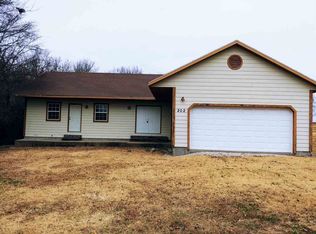 202 E Windsor Rd, Arkansas City, KS 67005