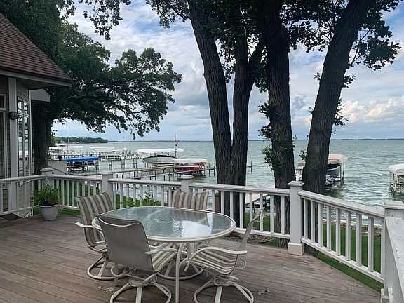 2nd image of 24050 Stevens Cove Dr