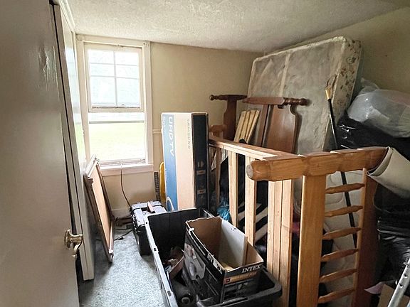2nd image of 626 W North St