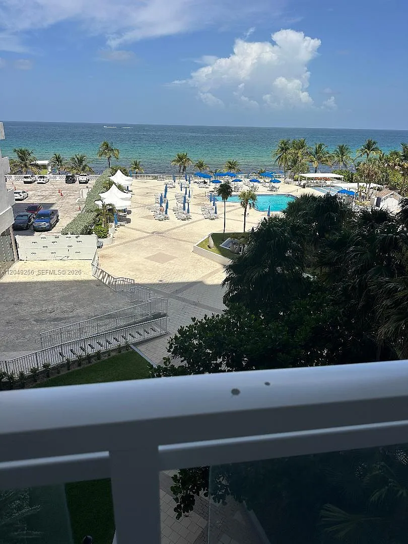 Parker Plaza Condo Estate — Photo 1