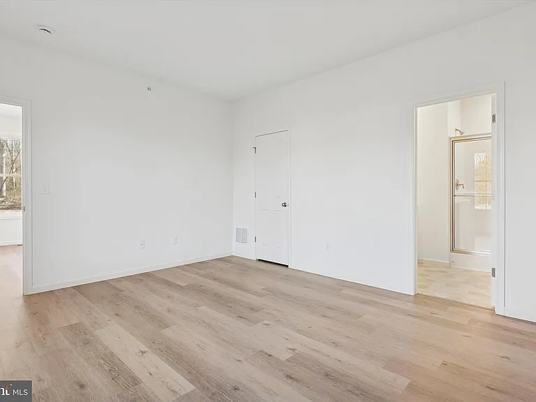 122 Silversmith Rd — Photo 15