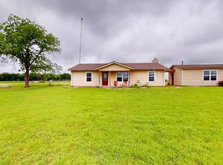 2851 Fm 339, Mount Calm, TX 76673