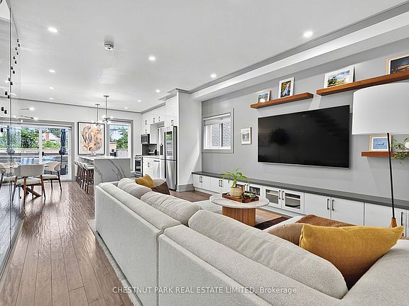 3rd image of 15 19th St
