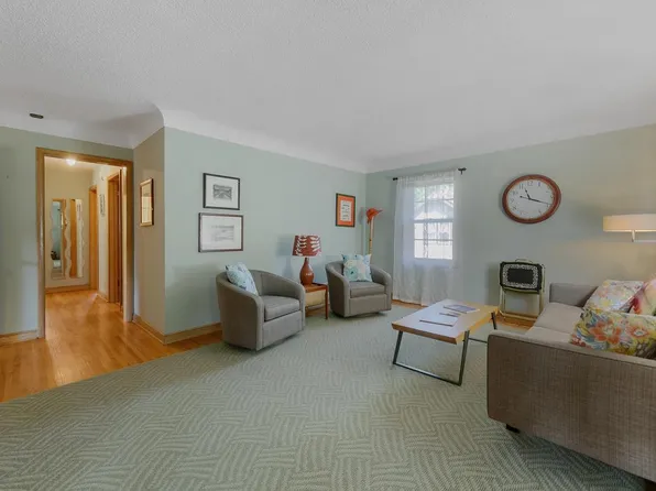 4029 Vera Cruz Ave N, Robbinsdale, MN 55422