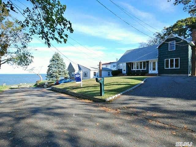 1st image of 27 Saint James Dr