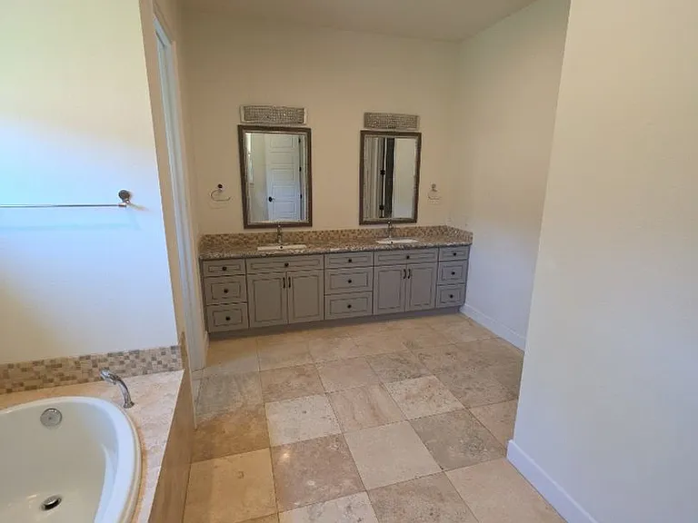 245 Katie Ct — Photo 14