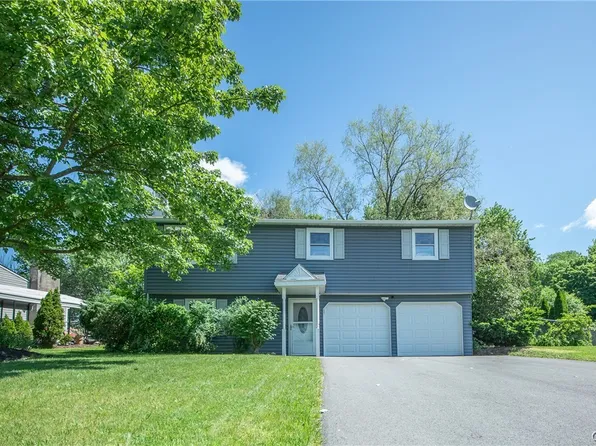 5378 Amalfi Dr, Clay, NY 13041