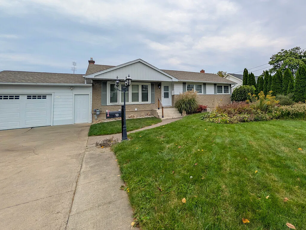 10 Glenholme Drive — Photo 1