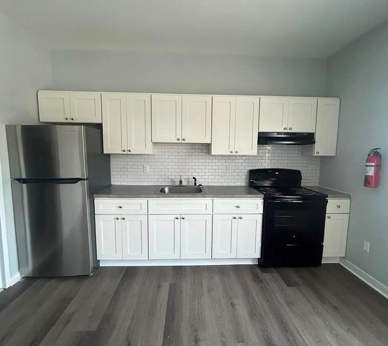 Studio, $1,472 — Photo 4