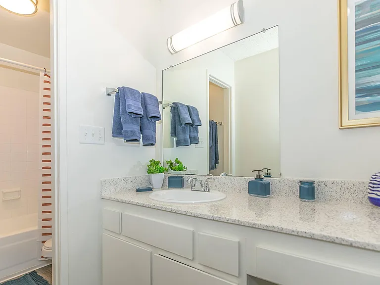 R.C. Briarwood Apartment Homes — Photo 20