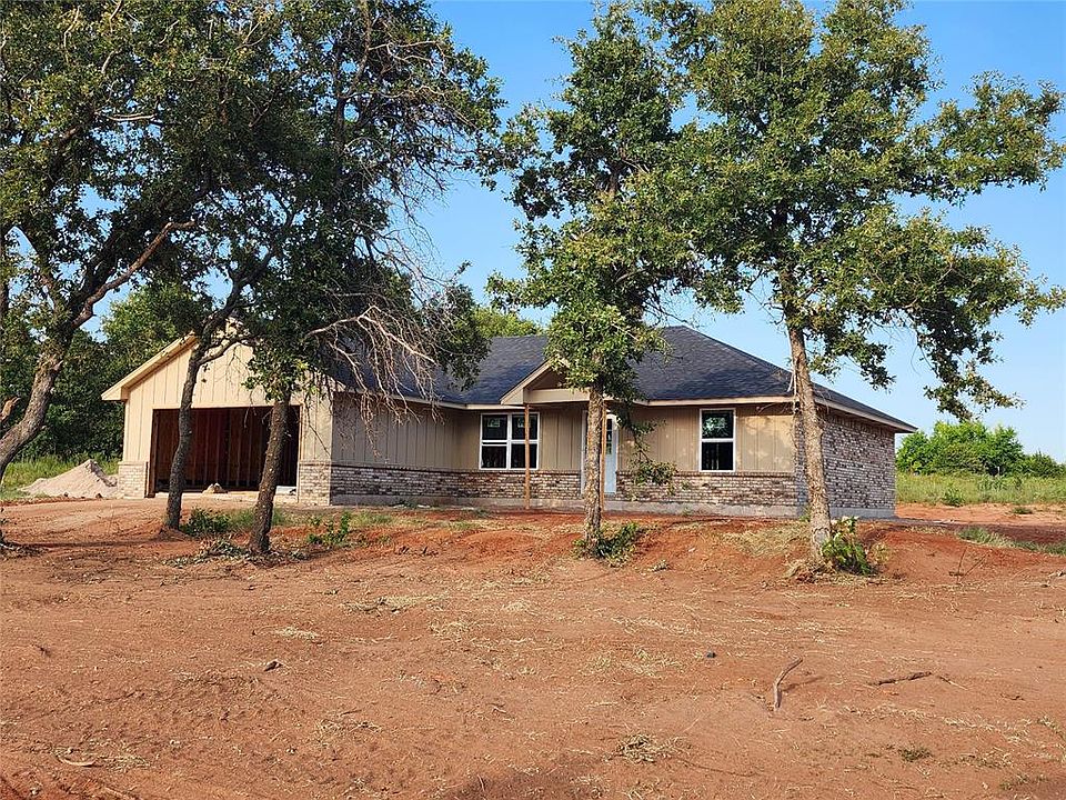 2nd image of 2221 County Street 2976