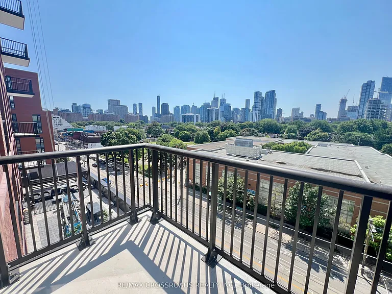 10 Oak St #523 — Photo 22