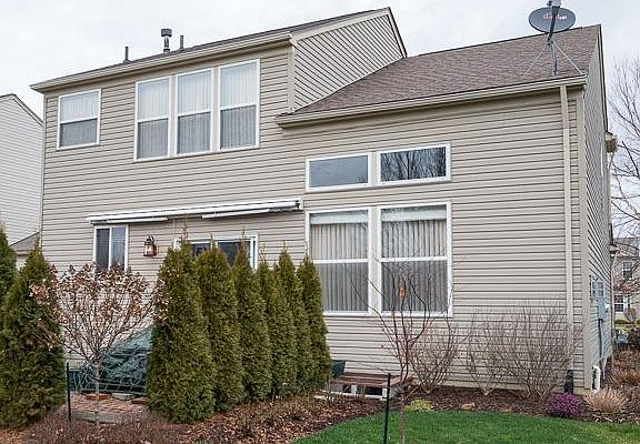 4th image of 416 Chantilly Ln #50