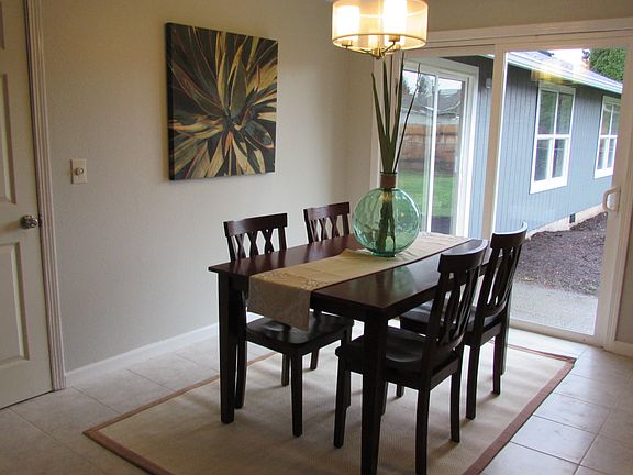5th image of 15103 SE Sun Park Dr