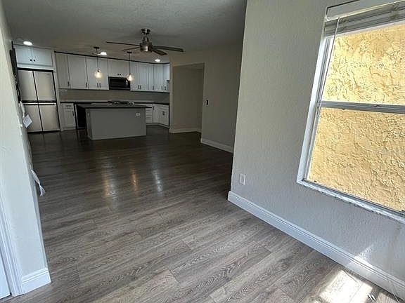 4th image of 5156 Conroy Rd #1117