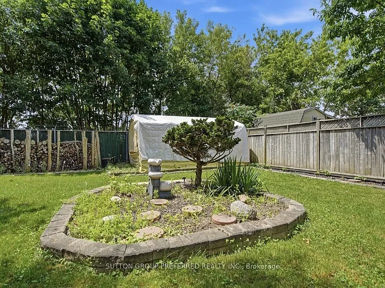 385 Avondale Rd — Photo 24