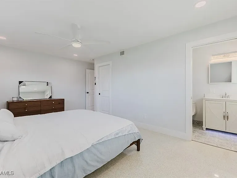 444 Bayshore Dr — Photo 5