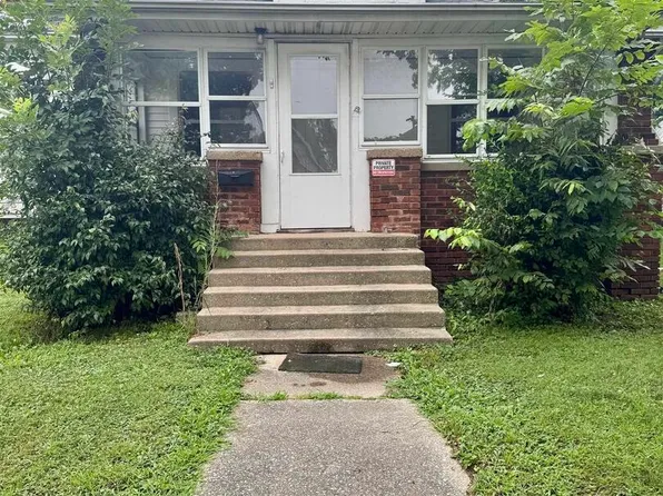 1100 E 2nd St, Centralia, IL 62801