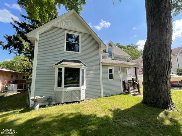 620 Mill St, Algonac, MI 48001
