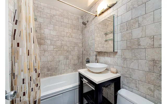 Sold by Douglas Elliman | media 15