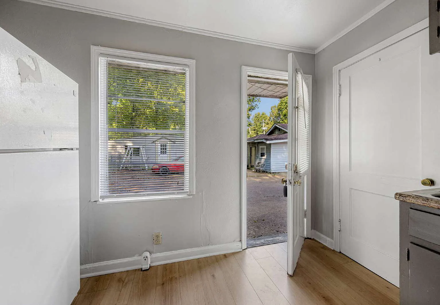 1 bed, 1.0 bath, 597 sqft, $750 — Photo 2