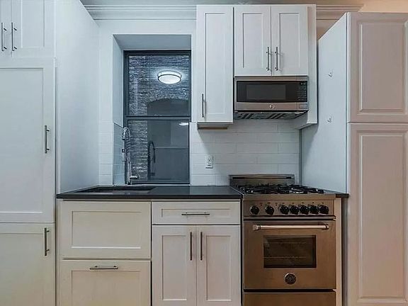 2nd image of 309 E 75th St APT 25