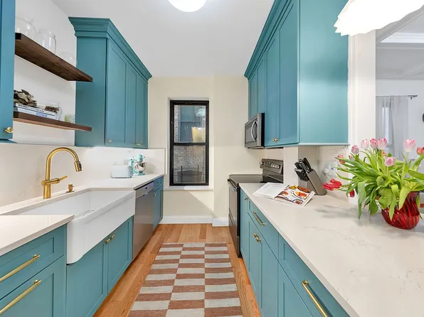 147 Prospect Park SW APT 6, Brooklyn, NY 11218