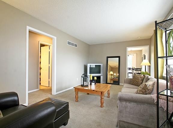 3rd image of 8637 N Hull Dr