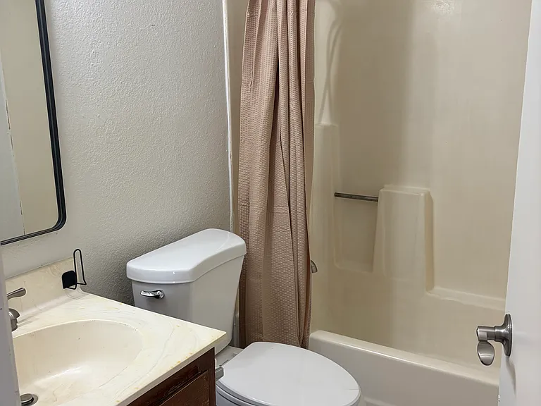 701 W 16th Ave #1 — Photo 11