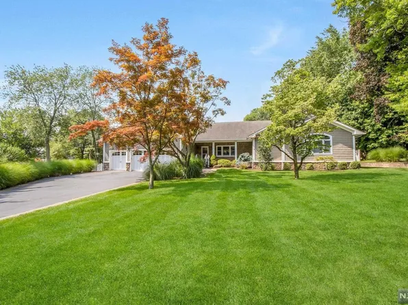 222 Hudson Ave, Norwood, NJ 07648