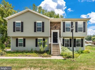 22 Earl St, Hanover, PA 17331