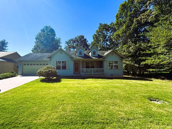 1020 Iroquios Ln, Crossville, TN 38572