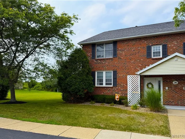 25 Crownview Ter APT D, Hamburg, NY 14075