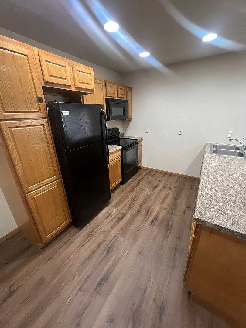 Northern Place Apartments 3 — Photo 3