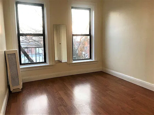 Rented by Lang Realty LLC | media 24