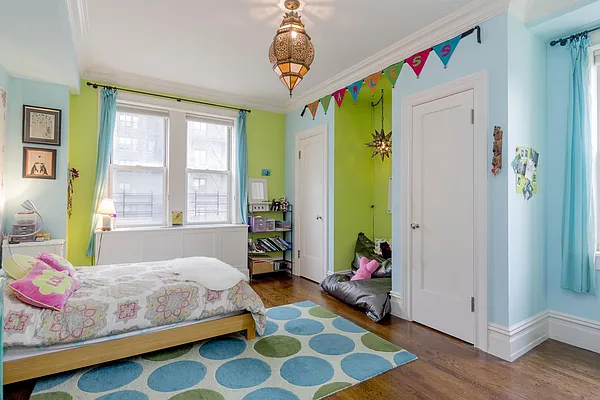 Sold by Reuveni LLC | media 8