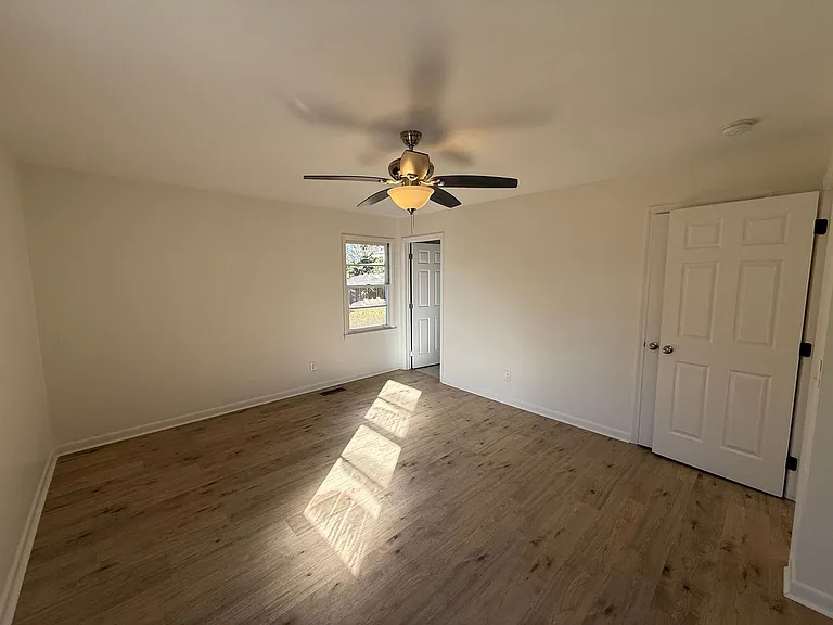 805 7th St NE — Photo 30