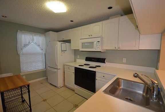 4th image of 4964 SW 31st Ter #4964