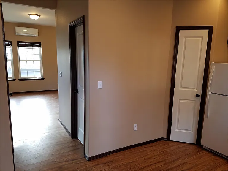 507 N Ruby St — Photo 4