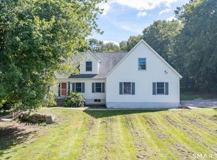 11 Lochdale Drive, Montville, CT 06370
